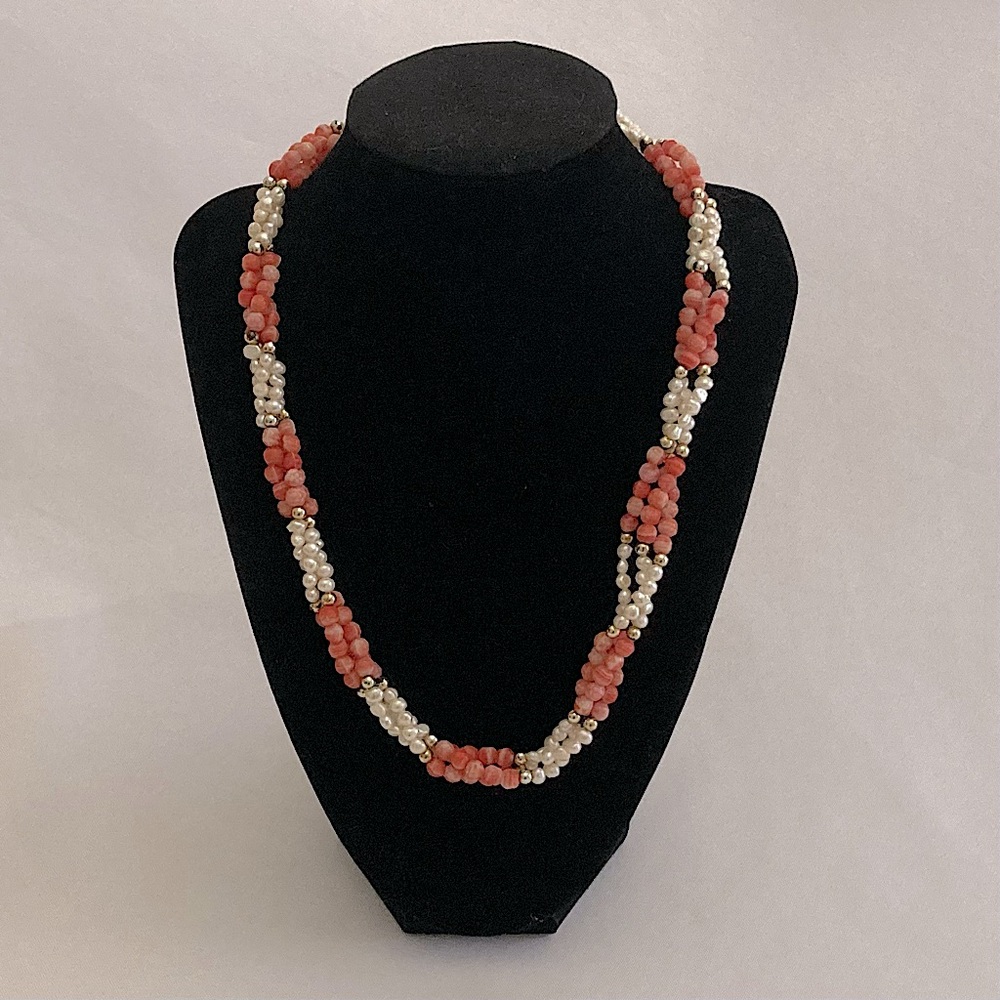 💫 Vintage Multicolored Three Strand Beaded Necklace